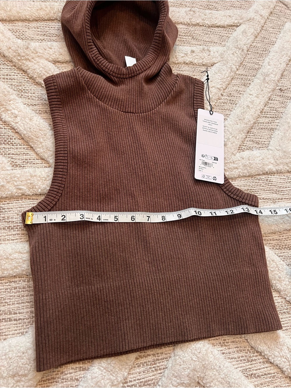 ALO Seamless Two Tone Rib Hooded Vest Crop Top Large brownstone BNWT! - Picture 5 of 9